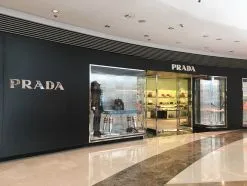 手頃な価格で高級感を手軽に！プラダ コピー品の魅力