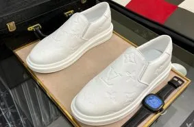 ルイヴィトン メンズシューズ コピー 上質な素材と洗練されたデザインが融合する男性の足元を彩る