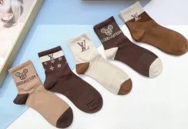 ルイヴィトン 靴下 コピー 上質な素材と洗練されたデザインが魅力の高品質レプリカ