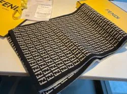 フェンディ スカーフ コピー 洗練されたスタイルを纏う