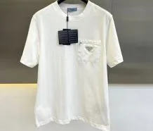 プラダ 半袖Tシャツ コピー スタイリッシュで手頃な価格のファッションアイテム
