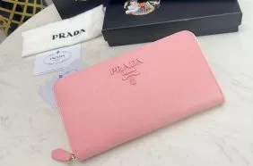 プラダ 財布 コピー 高品質と洗練されたデザインを兼ね備えた一品