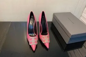 バレンシアガパンプスコピー品の選び方と魅力
