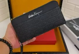 サルヴァトーレ・フェラガモ メンズ財布 コピー: スタイリッシュな男の必需品