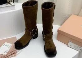 冬のファッションに欠かせないミュウミュウ ブーツ コピー