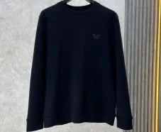 ボッテガ・ヴェネタ 長袖Tシャツ コピーで秋冬のスタイルに高級感をプラス