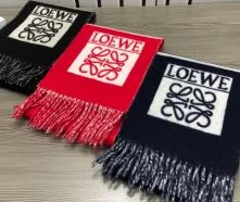 ロエベ メンズスカーフ コピーで洗練されたスタイルを演出