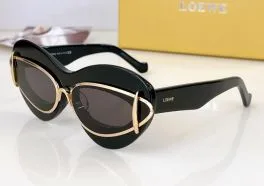 ロエベ サングラス コピーで優雅な日差し対策を楽しむ