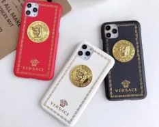 ヴェルサーチ アイフォンケース コピーでエレガンスを演出