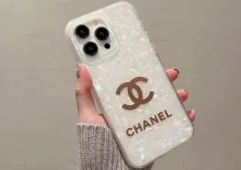 シャネルコピーの携帯ケースでスタイリッシュにスマホを保護