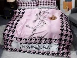 イヴ・サンローラン布団カバーコピーで贅沢な眠りを楽しむ