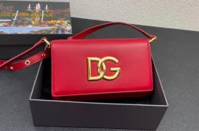 ドルチェ&ガッバーナ レディースバッグ コピーで魅力的なスタイルを手に入れる