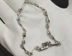 クロムハーツブレスレットコピーで手元に高級感を