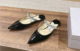 ジミーチュウ レディースシューズ コピーで叶える優雅な足元