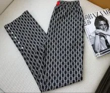 バルマン カジュアルパンツ コピー 高級感溢れる快適なデイリースタイル