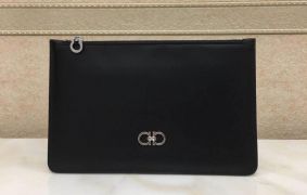 サルヴァトーレ・フェラガモ バッグ コピーで日常に洗練された品格をプラス