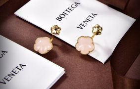 ボッテガ・ヴェネタ アクセサリー コピー｜洗練されたBottega Veneta風スタイルをお手頃価