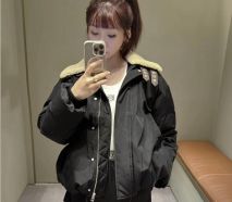 ロエベ 女性用ダウンジャケット コピー｜冬の装いを格上げする高品質レプリカ