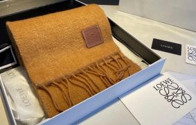 ロエベ スカーフ コピー｜高級感溢れるディテールで差がつくスタイル