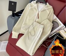 ロエベ スポーツウェア コピー｜上質素材で魅せるラグジュアリーアクティブウェア