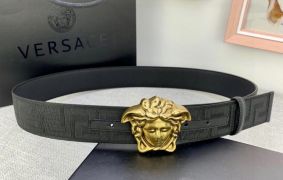 ヴェルサーチ ベルト コピー｜ラグジュアリーな存在感を纏う高品質レプリカ