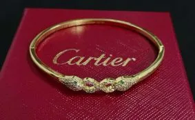 カルティエ ブレスレット コピーで感じる気品と高級感をあなたの手元に