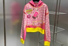バルマン パーカー コピー｜BALMAINのモード感と快適さを融合した高品質アイテム