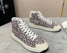 バルマン メンズシューズ コピー｜BALMAINの美学を体現する高品質な一足