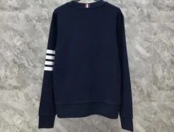 トム ブラウン 長袖Tシャツ コピー 高品質でスタイリッシュな人気アイテム