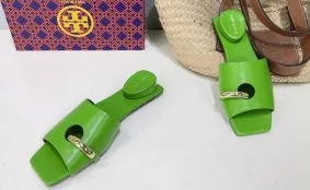 トリー バーチ サンダル コピーで夏を楽しむ上質な足元スタイル