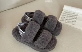 UGG 靴 コピーで楽しむ高品質ブーツと快適な冬のスタイル