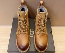 UGG メンズシューズ コピーで味わう上質な暖かさと実用性
