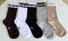 UGG 小物 コピーで広がる上質な日常｜人気レプリカ小物の魅力とは