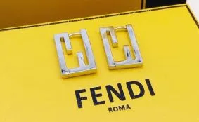 フェンディ イヤリング スーパーコピー高品質通販