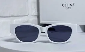 セリーヌ メガネ スーパーコピー高品質通販