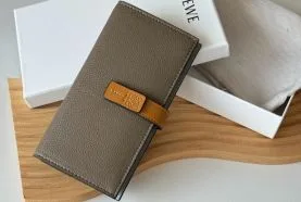 【N級品】ロエベ メンズ財布 スーパーコピー優良店｜本物同等