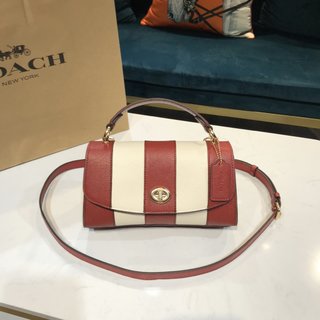 コーチバッグ ショルダー 人気コピー coach  コーチの新型 横型ハンディーカバー 日常の外出用品を入れるのは難しくありません