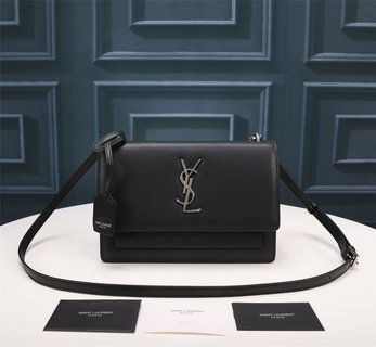 YSLサンローランが大金を出して出撃し イヴ・サンローラン バッグ 人気コピー オリジナルの牛皮を頭につける 