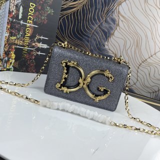 オリジナル製造,シリーズ斜めがけバッグ ドルチェ&ガッバーナ d&g コピー  輸入素材の牛革を採用します