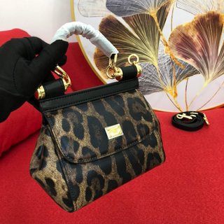 展示するたびに熱が出て 光るハイライトがある ドルチェ&ガッバーナ d&g コピー いつも手を惜しまない