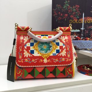 ドルチェ&ガッバーナ d&g コピー  多くのスターのお気に入り 斜めがけ 鏡付き 海外代理購入専用品です