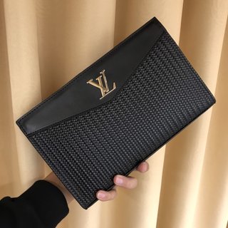 ルイ・ヴィトン バッグ 安いコピー ​贅沢な Lv 男性バッグ 精選された革のプラチナ 高級輸入牛革 輸入牛革の内張りデザイン