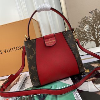 Lv55240は1932年に誕生したシャンペン袋Noeが2021年春シリーズに新しい姿で戻った ルイ・ヴィトン バッグ 新品コピー