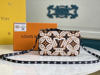 ルイ・ヴィトン バッグ 安い コピー LV Crafty抽象グラフィックアートキャプチャ 新しいPochette Double Zipチェーンバッグを煥す