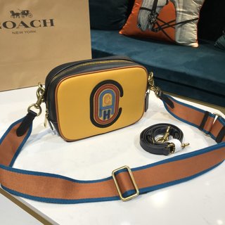 Coachコーチの最新の女性クラシックロゴ Coach貼付CAMERA全皮手袋に肩ひもを2本配送します コーチバッグ お手入れ コピー