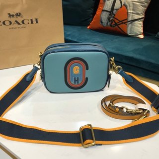 Coachコーチの最新の女性クラシックロゴ,Coach貼付CAMERA全皮手袋に肩ひもを2本配送します コーチバッグ お手入れ コピー