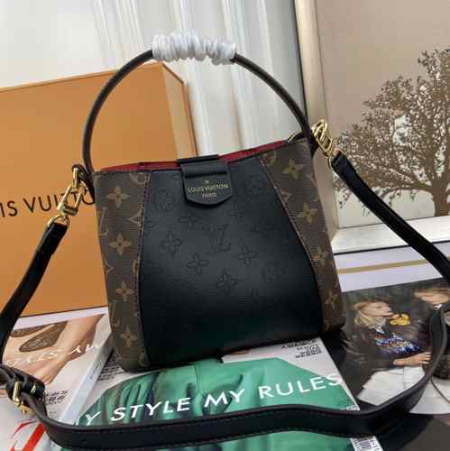 LV55240 レディース おしゃれ 斜め掛け ルイ・ヴィトン バッグ コピー 人気 定番 ハンドバッグ ショルダーバッグ カバン