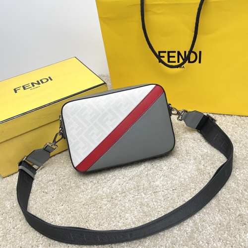 FENDI マルチカラーレザー カメラケース フェンディ バッグ 人気 コピー メンズ ショルダーバッグ