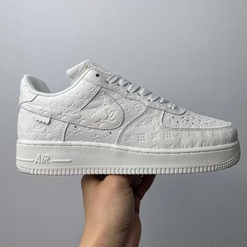 大人気 LOUIS VUITTON × NIKE Air Force 1 ルイ・ヴィトン スニーカー スーパーコピー 