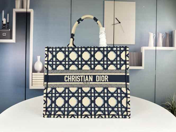 大人気 DIOR BOOK TOTE バッグ ラージ クリスチャン・ディオール バッグ コピー